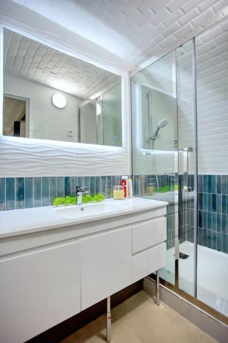 Le Nid Parisien Triplex Cosy Et Chaleureux Apartment ภายนอก รูปภาพ