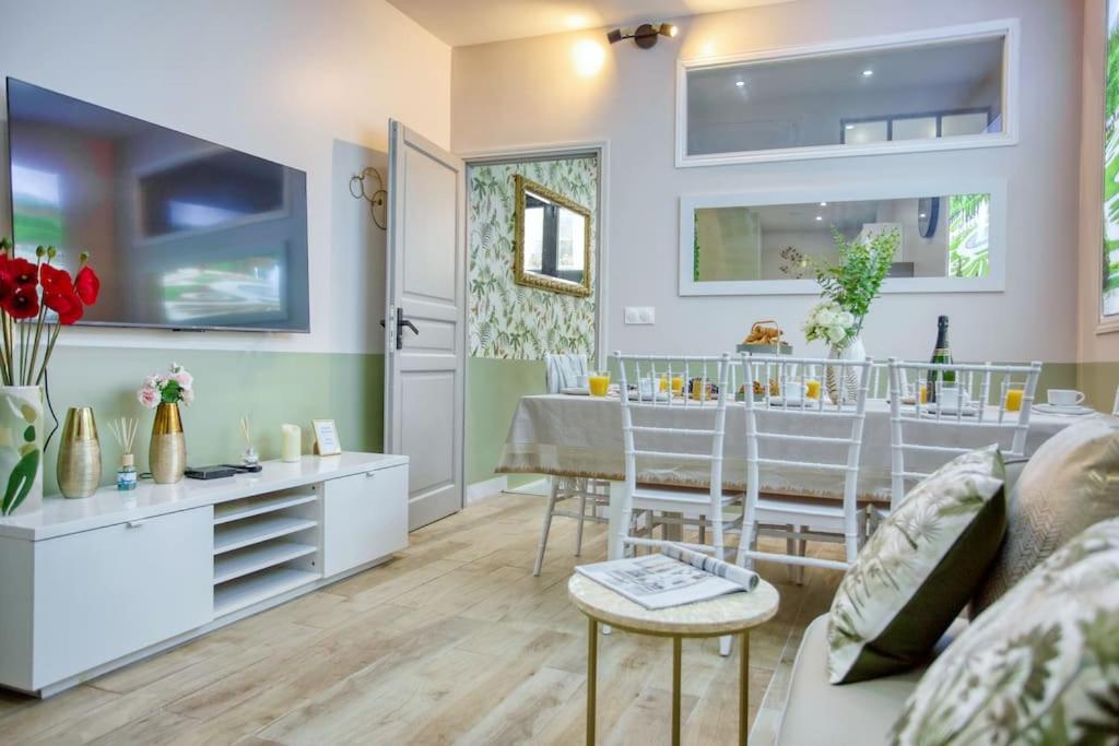 Le Nid Parisien Triplex Cosy Et Chaleureux Apartment ภายนอก รูปภาพ
