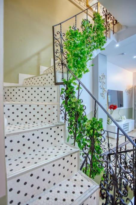 Le Nid Parisien Triplex Cosy Et Chaleureux Apartment ภายนอก รูปภาพ