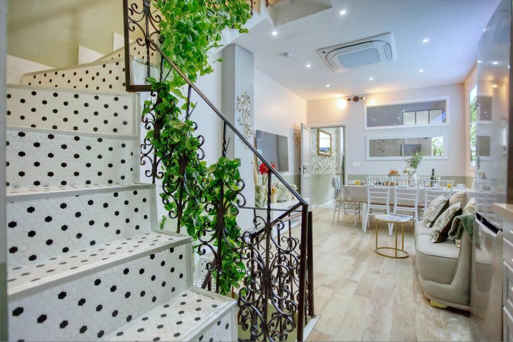 Le Nid Parisien Triplex Cosy Et Chaleureux Apartment ภายนอก รูปภาพ