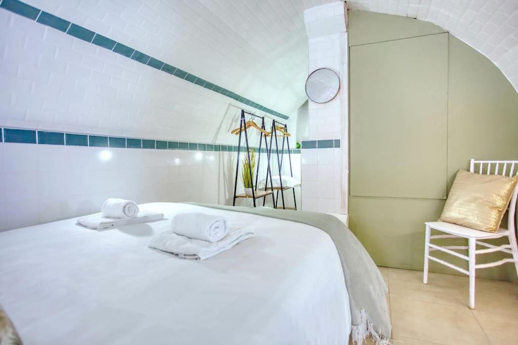 Le Nid Parisien Triplex Cosy Et Chaleureux Apartment ภายนอก รูปภาพ