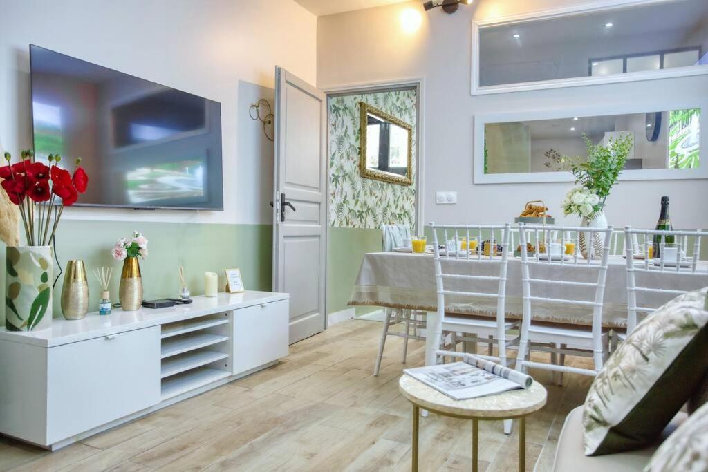 Le Nid Parisien Triplex Cosy Et Chaleureux Apartment ภายนอก รูปภาพ